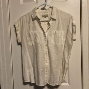 White short sleeve button-up blouse